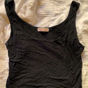 Black crop tank
